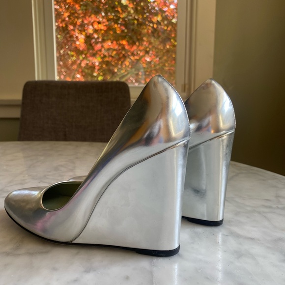 Prada silver wedge heels. Size 36.5. Excellent condition - Picture 2 of 5
